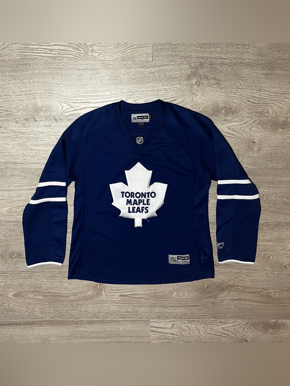 Reebok Toronto Maple Leafs Navy Blue Hockey Jersey with White Crest